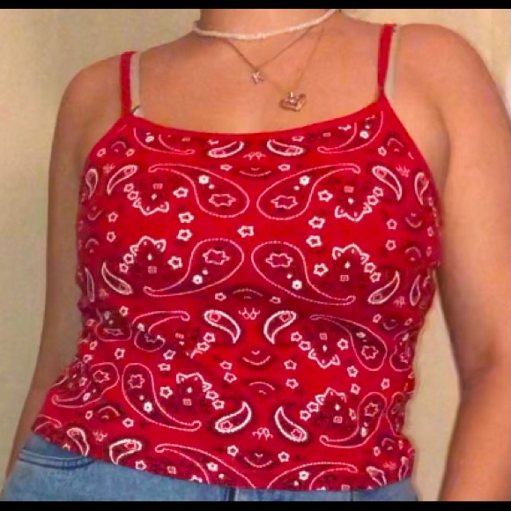 tank top, red and white designs